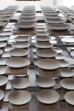 1616 / arita japan TY Palace 160 tallrik, oglaserad grå