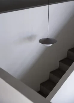 AGO Alley pendellampa, inbyggd LED, stor, mörkblå