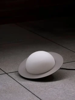 AGO Alley Tilt bordslampa, dimbar, stor, äggvit