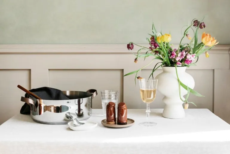 Alessi Edo låg gryta med handtag 28 cm, 5 l