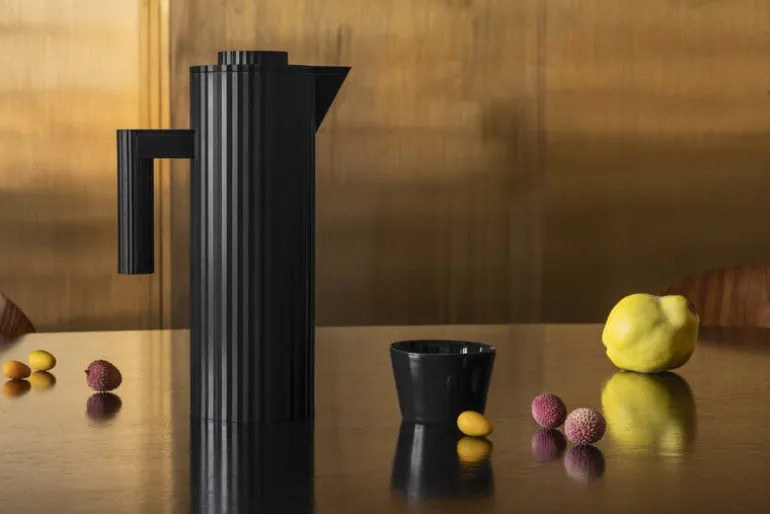 Alessi Plissé termoisolerad kanna, svart