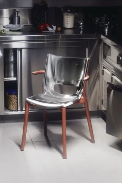 Alessi Poêle fåtölj, brun bok - spegelpolerat stål