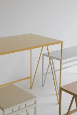 &New Study skrivbord, linoleum, butternöt