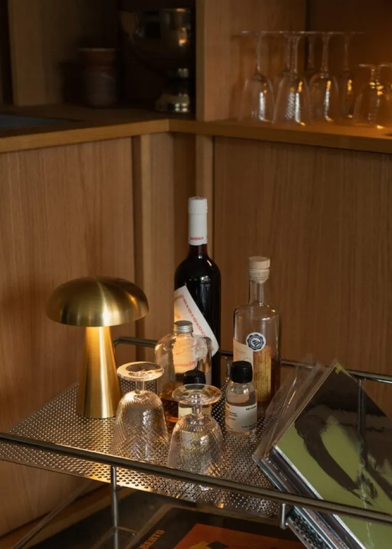 &Tradition Alima NDS1 vagn, krom - lackad ek