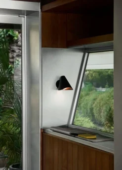 &Tradition Bonnet SC103, vägglampa, svart