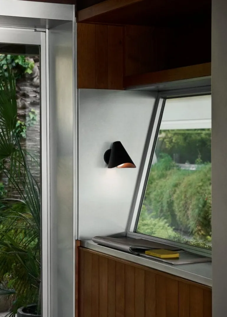 &Tradition Bonnet SC103, vägglampa, svart