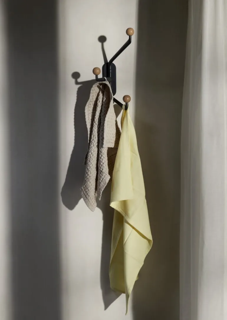 &Tradition Capture SC74 väggkrok, liten, grafit - ek