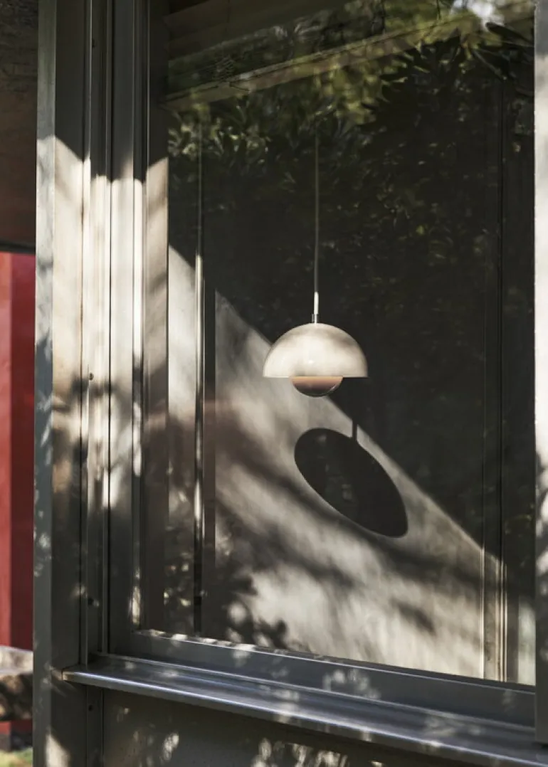 &Tradition Flowerpot VP10 pendellampa, gråbeige