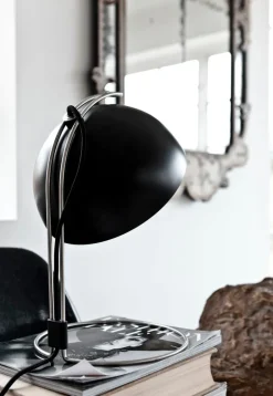 &Tradition Flowerpot VP4 bordslampa, mattsvart