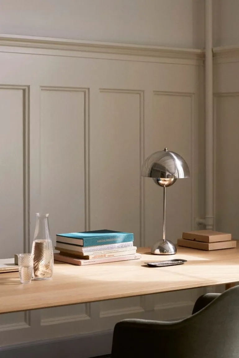 &Tradition Flowerpot VP3 bordslampa, förkromad