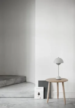 &Tradition Flowerpot VP3 bordslampa, matt ljusgrå