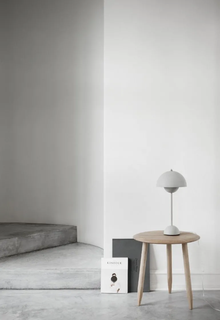 &Tradition Flowerpot VP3 bordslampa, matt ljusgrå