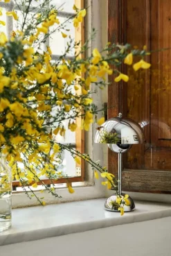 &Tradition Flowerpot VP9 bärbar bordslampa, förkromad