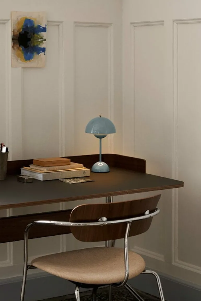 &Tradition Flowerpot VP9 bärbar bordslampa, stenblå