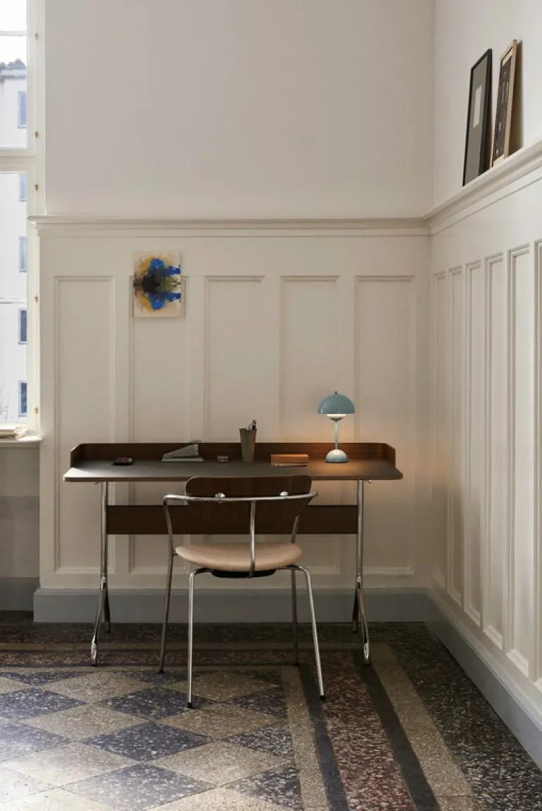 &Tradition Flowerpot VP9 bärbar bordslampa, stenblå