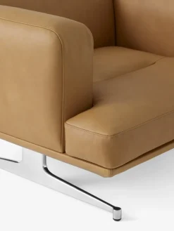 &Tradition Inland, AV21 fåtölj, polerad aluminium - cognac Noble-läder