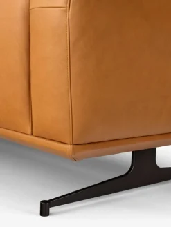 &Tradition Inland AV22 2-sitssoffa, svart - konjaksfärgat Noble-läder