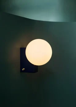 &Tradition Journey SHY2 vägglampa, stålblå