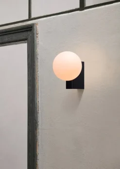 &Tradition Journey SHY2 vägglampa, stålblå