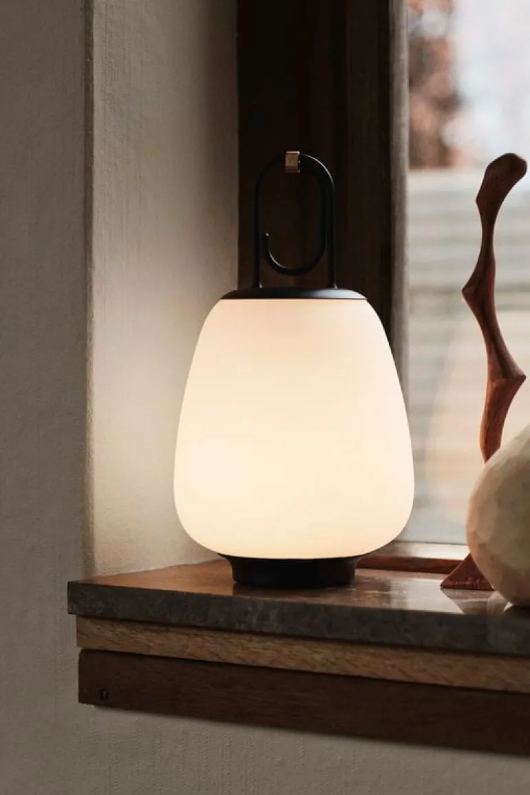 &Tradition Lucca SC51 bordslampa, opal - svart