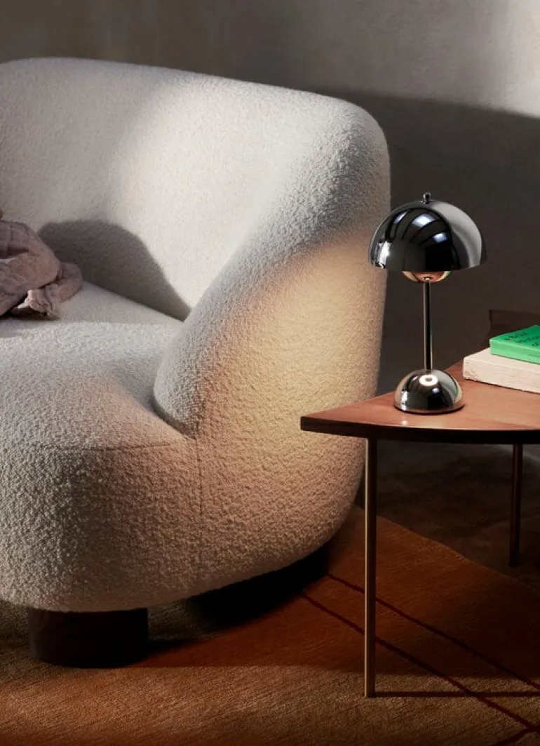 &Tradition Margas LC3 2-sits soffa, valnöt - Karakorum 001