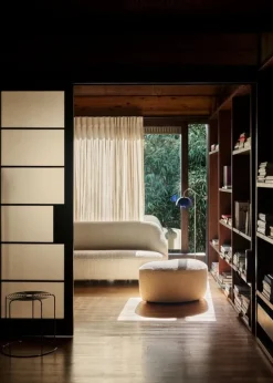 &Tradition Margas LC4, 3-sitssoffa, svartlackad ek - Karakorum 001