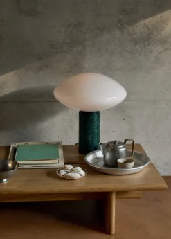 &Tradition Mist bordslampa AP17, Guatemala Verde-marmor - opalglas