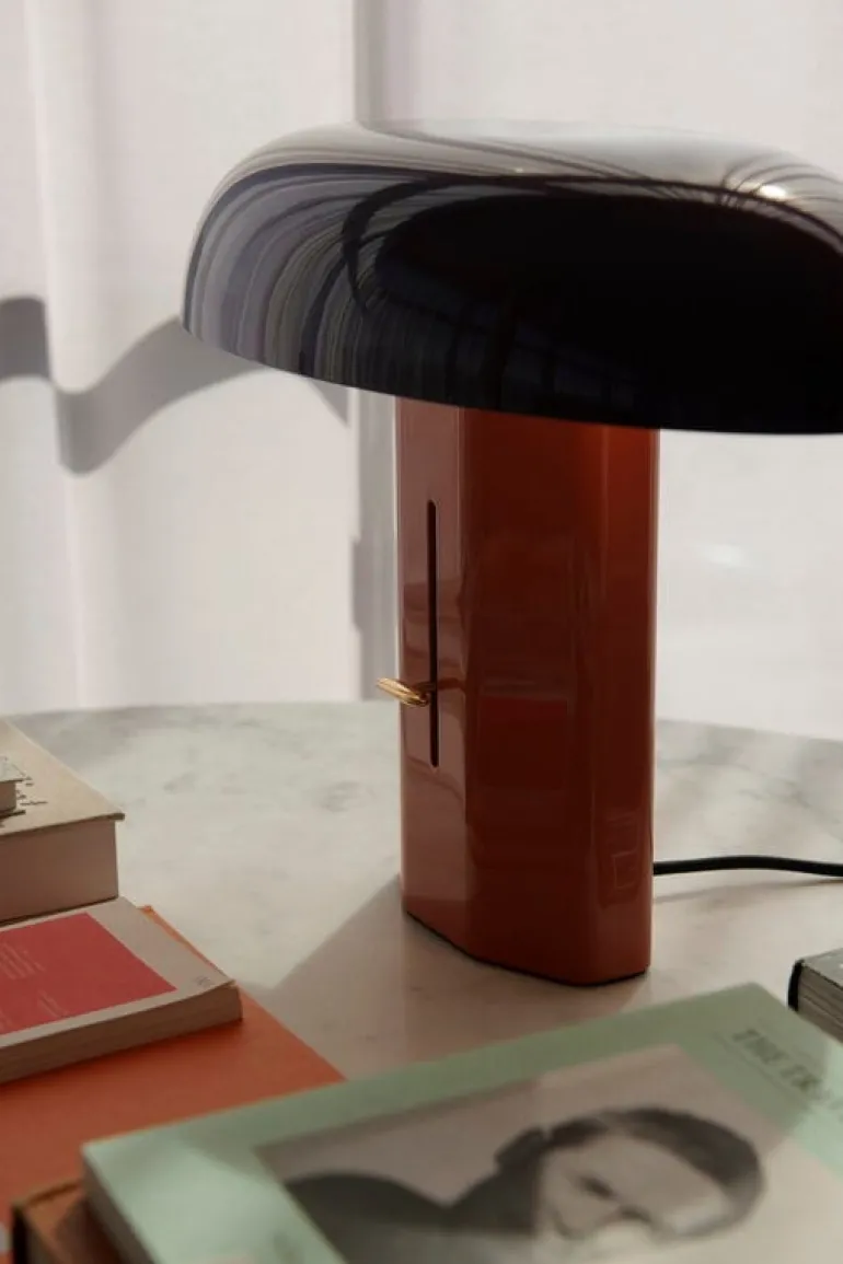 &Tradition Montera JH42 bordslampa, bärnsten - rubin