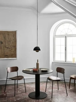 &Tradition Pavilion AV1 stol, valnöt