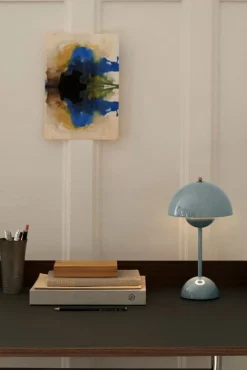 &Tradition Pavilion AV17 skrivbord, iron linoleum - valnöt - krom