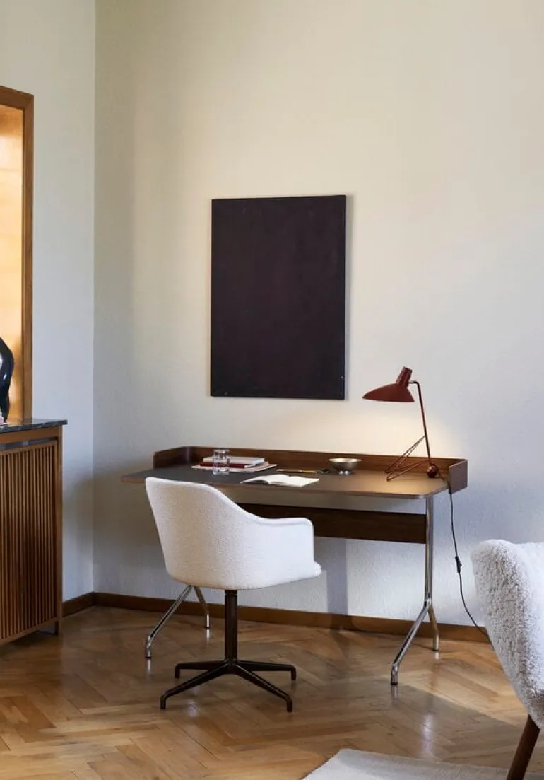 &Tradition Pavilion AV17 skrivbord, iron linoleum - valnöt - krom