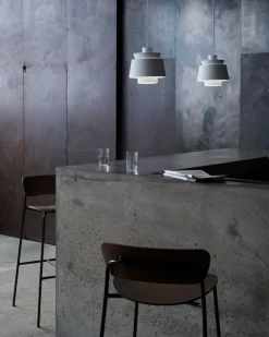 &Tradition Pavilion AV7 / AV9 barstol, lackad valnöt