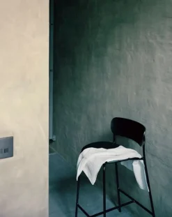 &Tradition Pavilion AV7 / AV9 barstol, svart ek