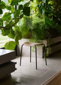 &Tradition Pavilion AV36 pall, lackad ek