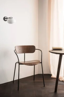 &Tradition Pavilion AV2 stol, ek