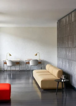 &Tradition Pavilion AV16 skrivbord, mushroom linoleum - ek - krom