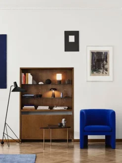 &Tradition Pinwheel HM7 sidobord, oljad valnöt