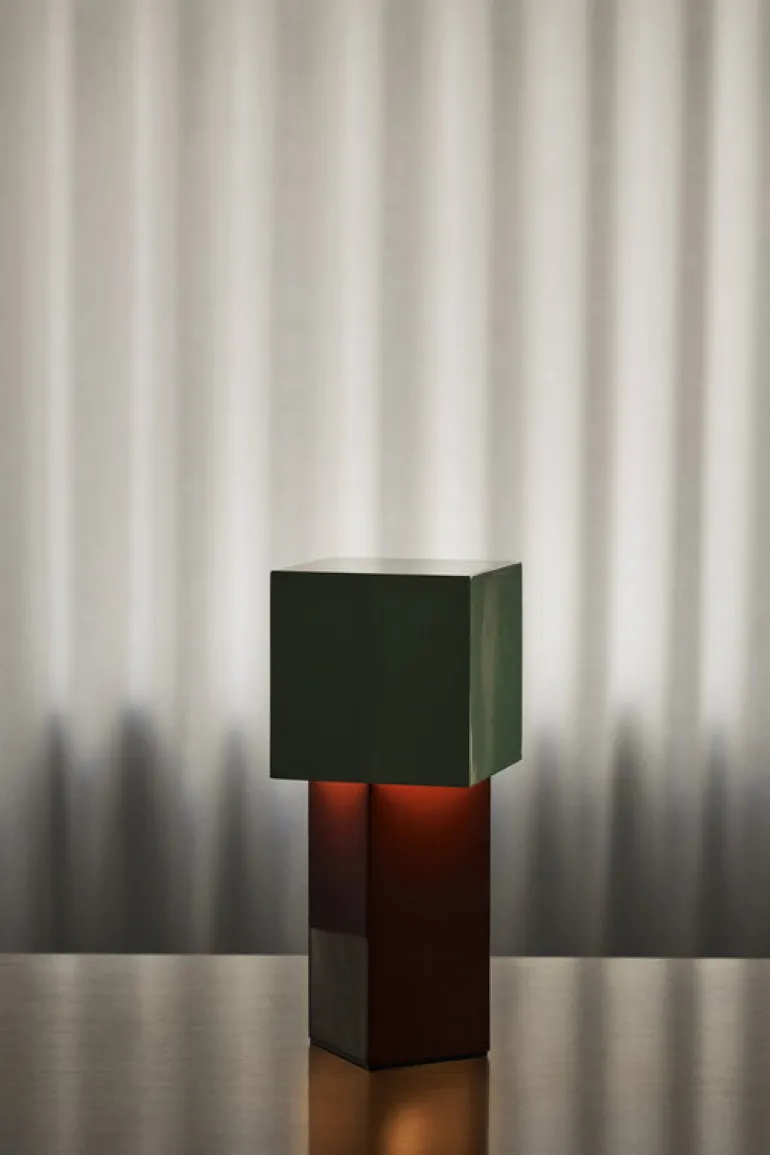 &Tradition Pivot bärbar lampa ATD7, rusty mint