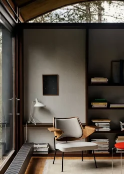 &Tradition RFH RD8 fåtölj, valnöt och bokfaner - brun