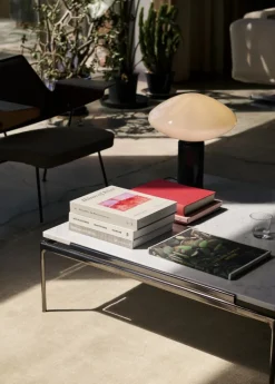 &Tradition RFH RD8 fåtölj, valnöt och bokfaner - brun