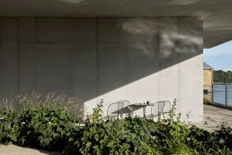 &Tradition Thorvald SC94 stol, bronsgrön