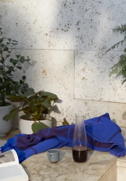 &Tradition Untitled AP10 filt, 150 x 200 cm, electric blue