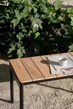 &Tradition Ville AV27 bänk, 110 x 40 cm, teak - varm svart