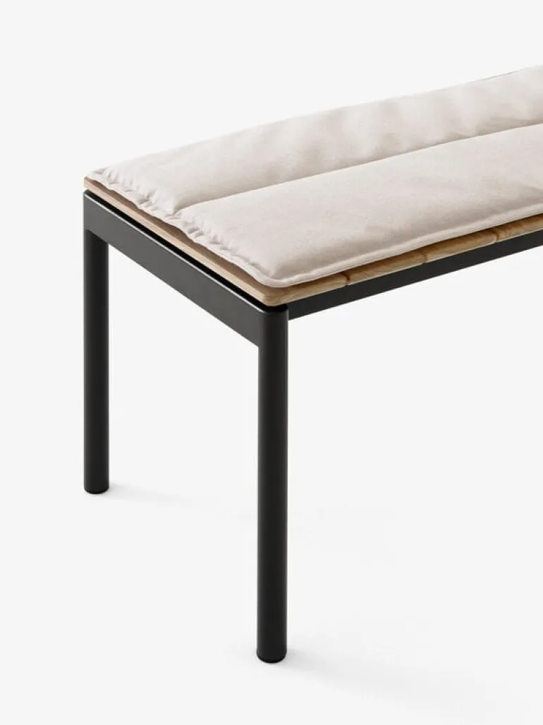 &Tradition Ville AV27 bänk, 110 x 40 cm, teak - varm svart