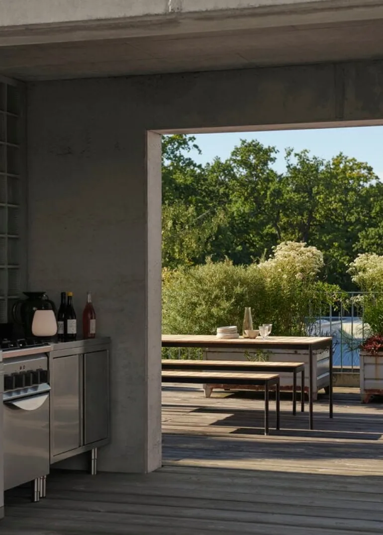 &Tradition Ville AV26 bord, 220 x 90 cm, teak - varm svart