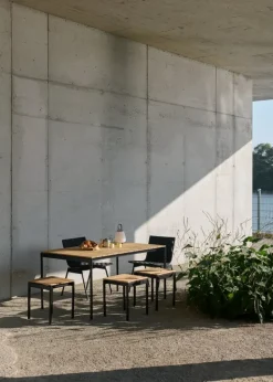 &Tradition Ville AV44 utomhusfåtölj, varm svart