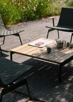 &Tradition Ville AV45 utomhusfåtölj med armstöd, bronsgrön