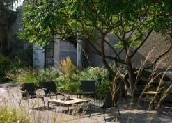 &Tradition Ville AV44 utomhusfåtölj, bronsgrön