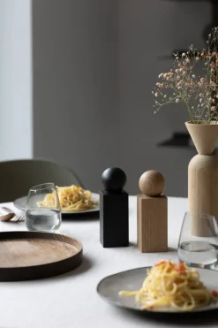 applicata Twist kvarn, svartbetsad ek