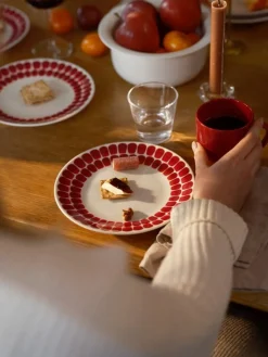 Arabia 24h Tuokio tallrik 20 cm, röd